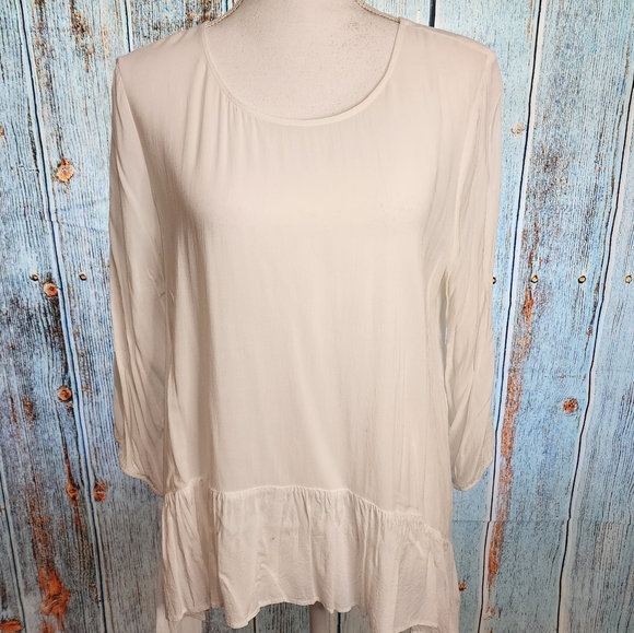 Vera Wang Semi-Sheer Rounded Neck Tunic - Picture 3 of 12